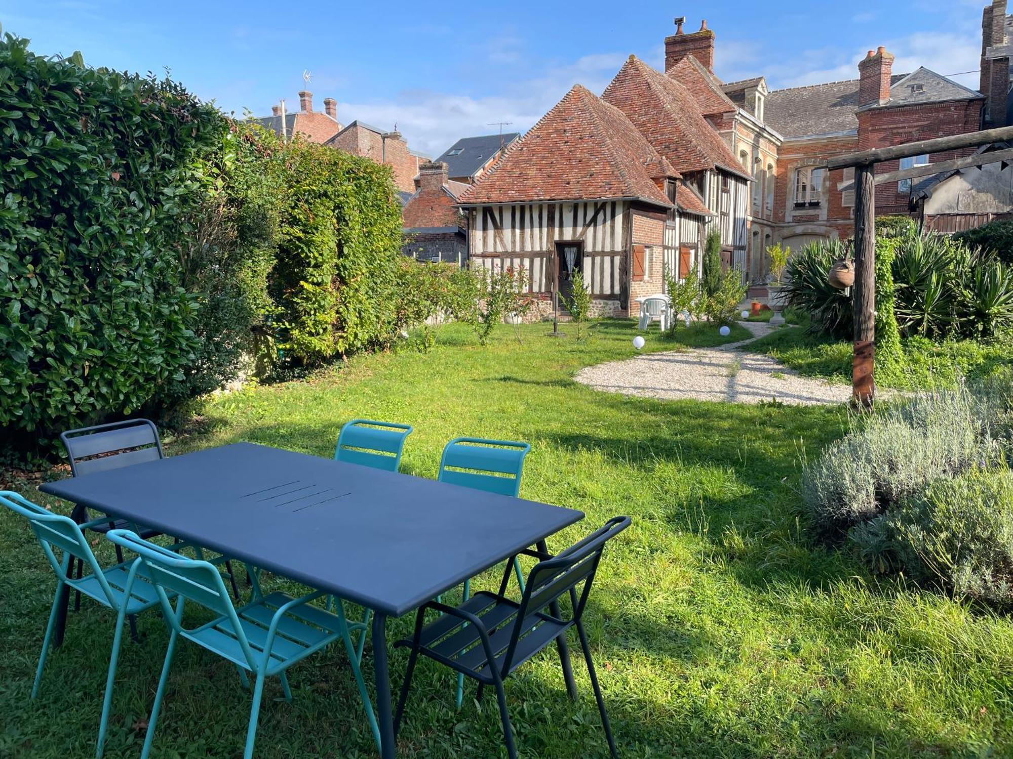 Maison De Jardin - Confort, Commodite, Bien Equipe Livarot-Pays-d'Auge Exterior photo